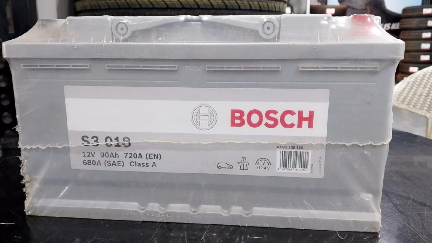بطارية بوش معكوسه صباع تخين اسباني DIN/90L 12(V) 90(AH) 720(CCA)